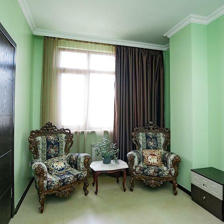 Apartment On Javakhishvili Batumi Ngoại thất bức ảnh