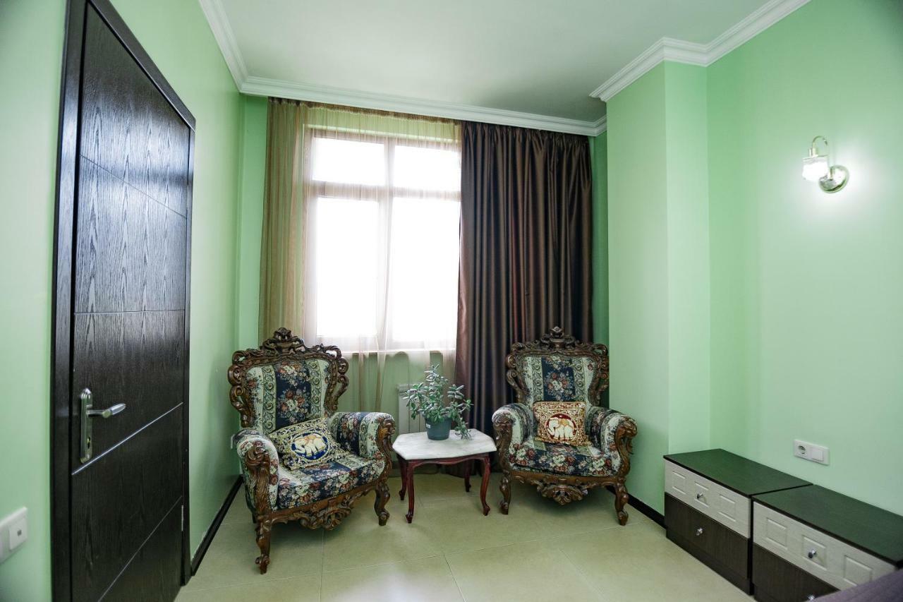 Apartment On Javakhishvili Batumi Ngoại thất bức ảnh