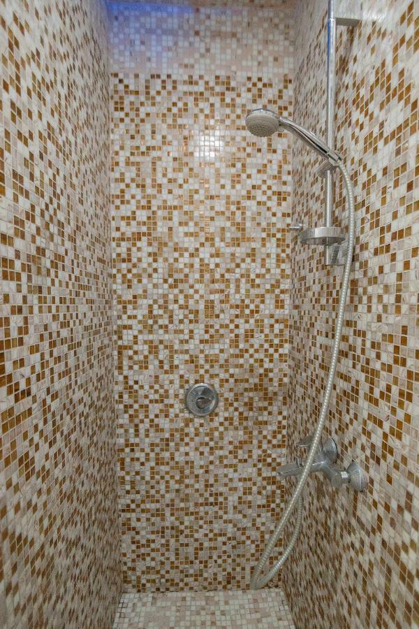 Apartment On Javakhishvili Batumi Ngoại thất bức ảnh